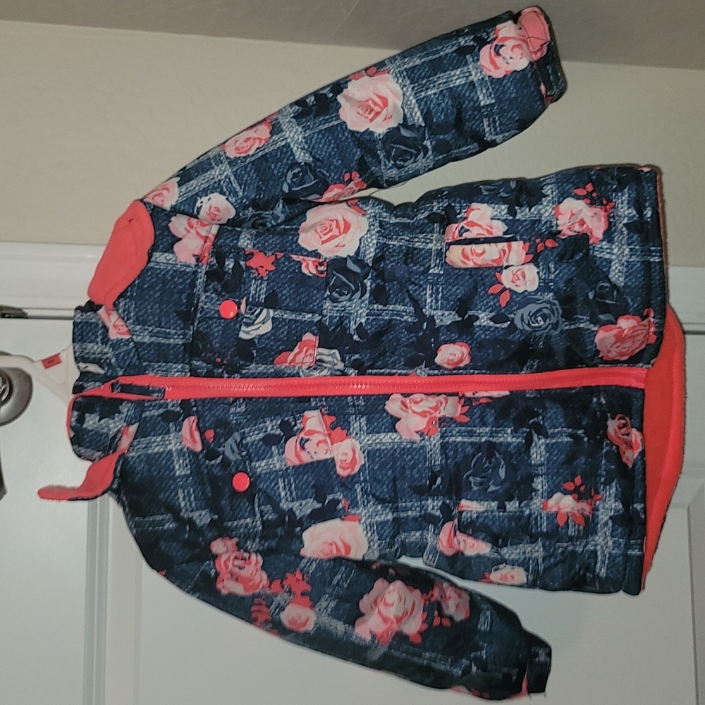 Girls blue/pink soft Wippette jacket. Size 3t never worn.